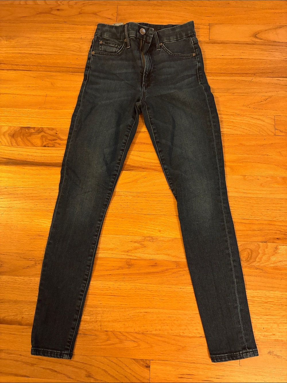 Joe's Jeans Women’s Skinny in Dark Blue Wash